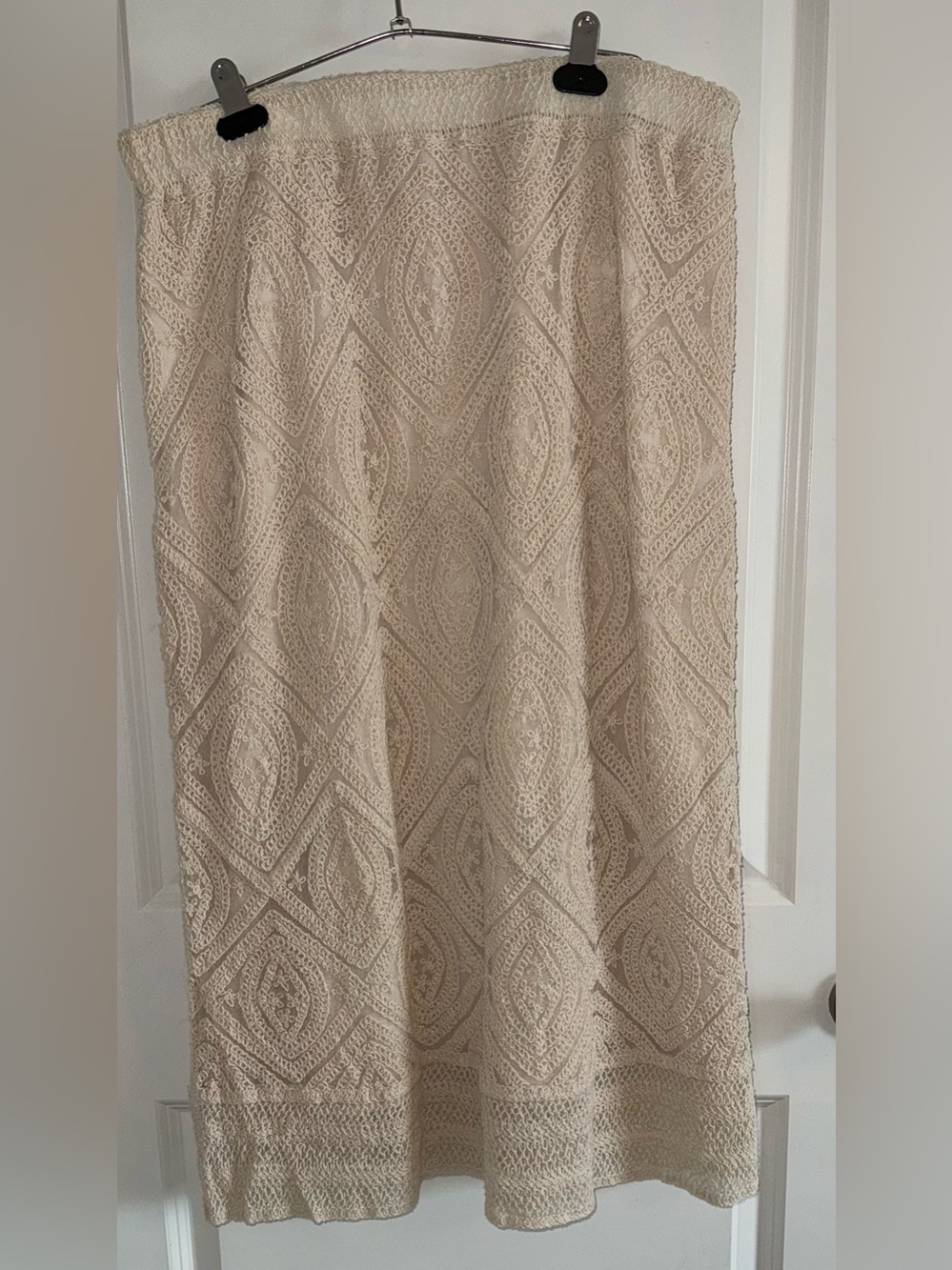 Cream Textured Midi Skirt - Picture 4 of 12